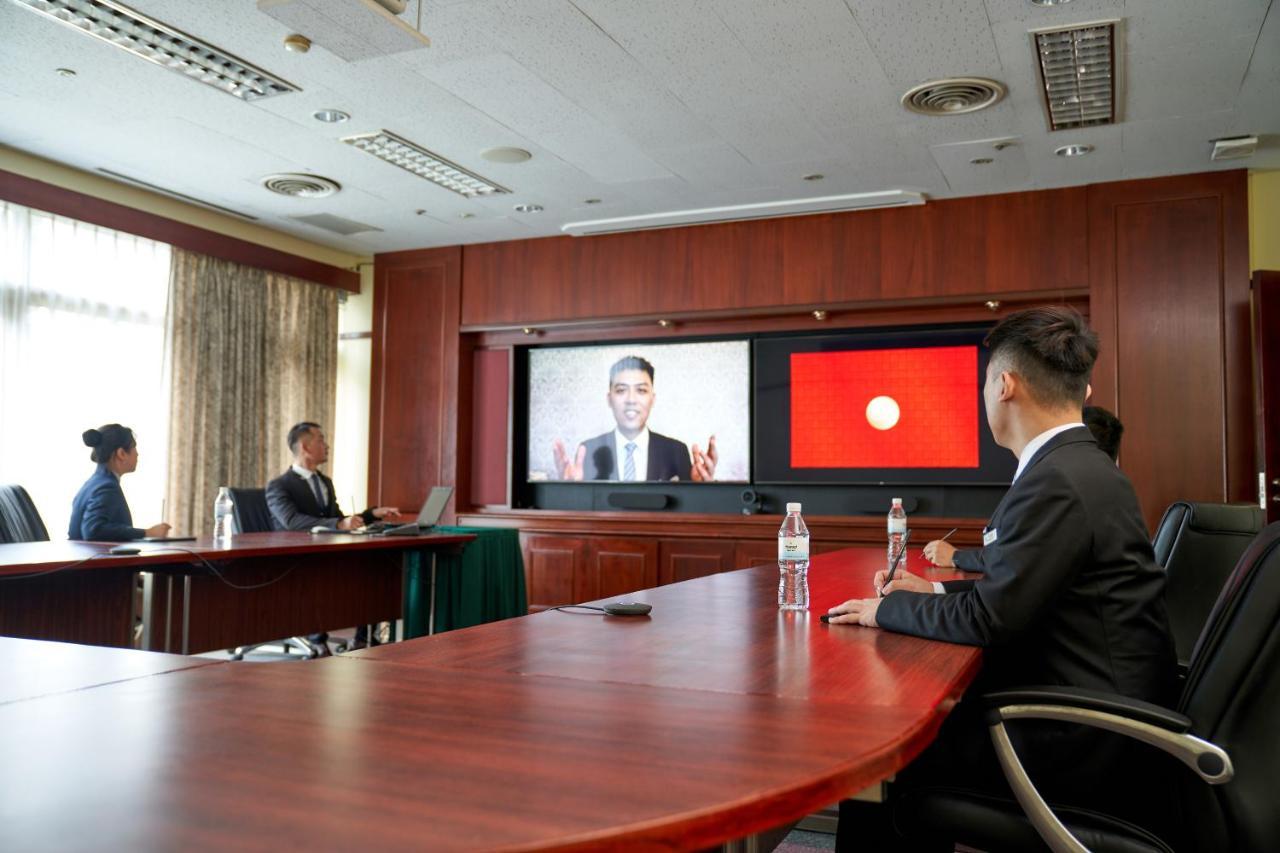 The Howard Plaza Hotel טאיפיי מראה חיצוני תמונה President Obama speaks to the University of International Business and Economics in Beijing, China, March 2014