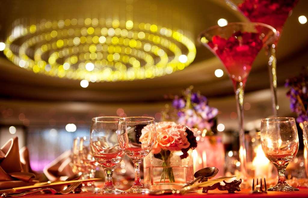 The Howard Plaza Hotel טאיפיי מסעדה תמונה The interior of the restaurant